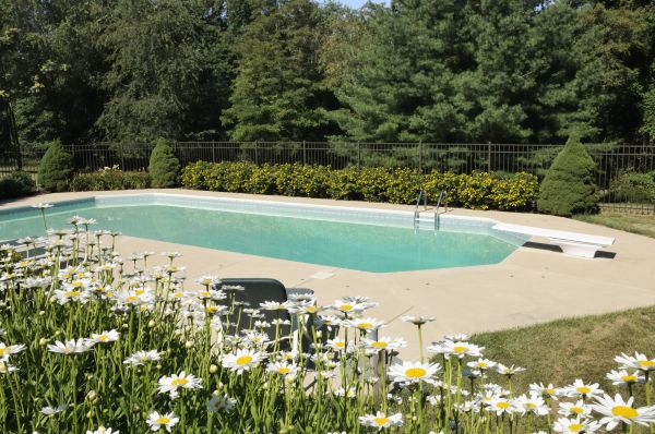 Cost of Pool Deck Leveling in Prior Lake